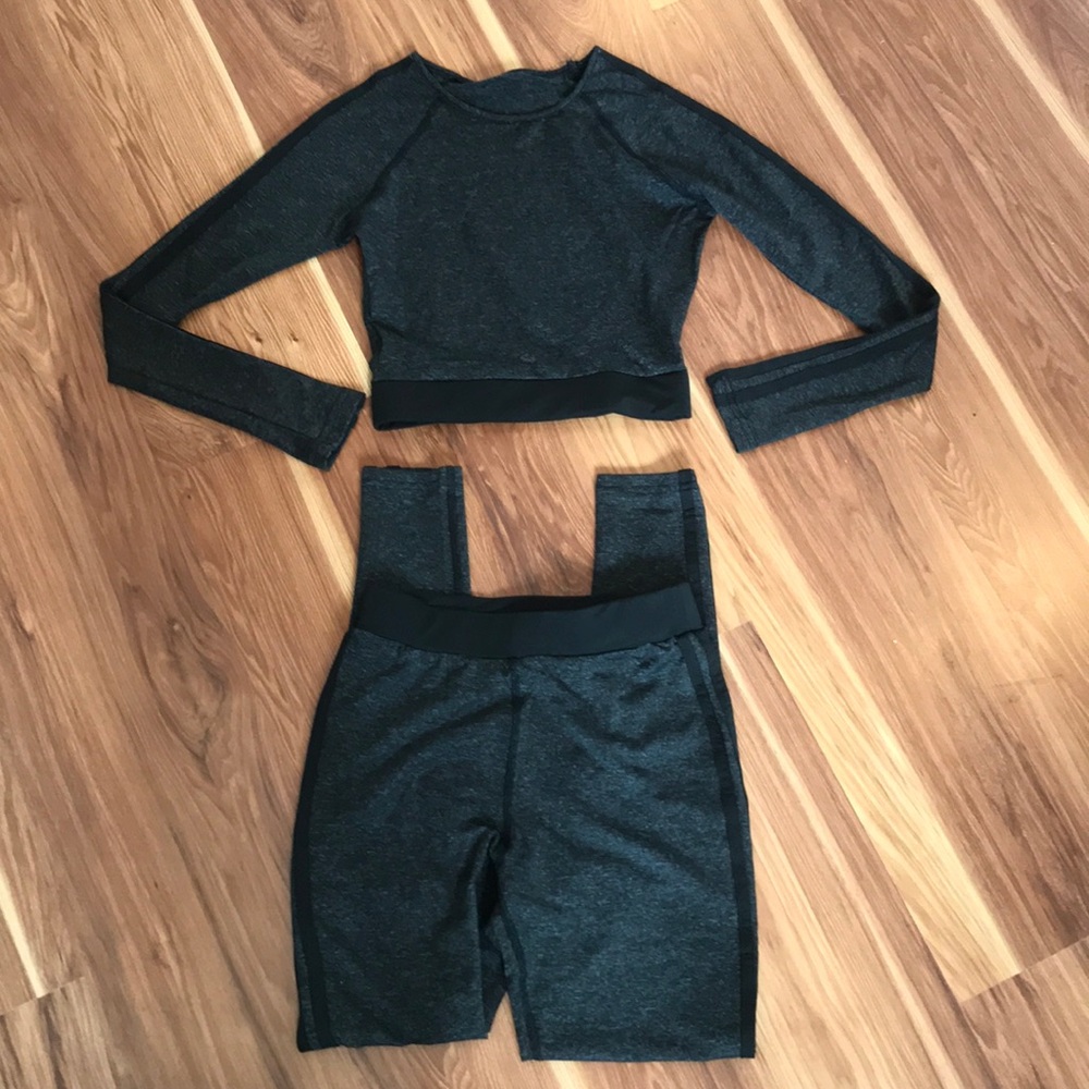 Legging and crop top athletic set
